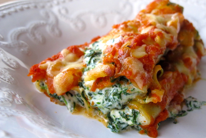 Cannelloni* Ricotta e Spinaci al pomodoro