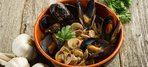 Impepata di Cozze e Vongole*