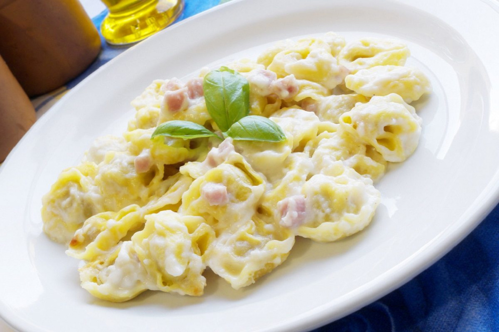 Tortelli* Panna (f) e Prosciutto (s)